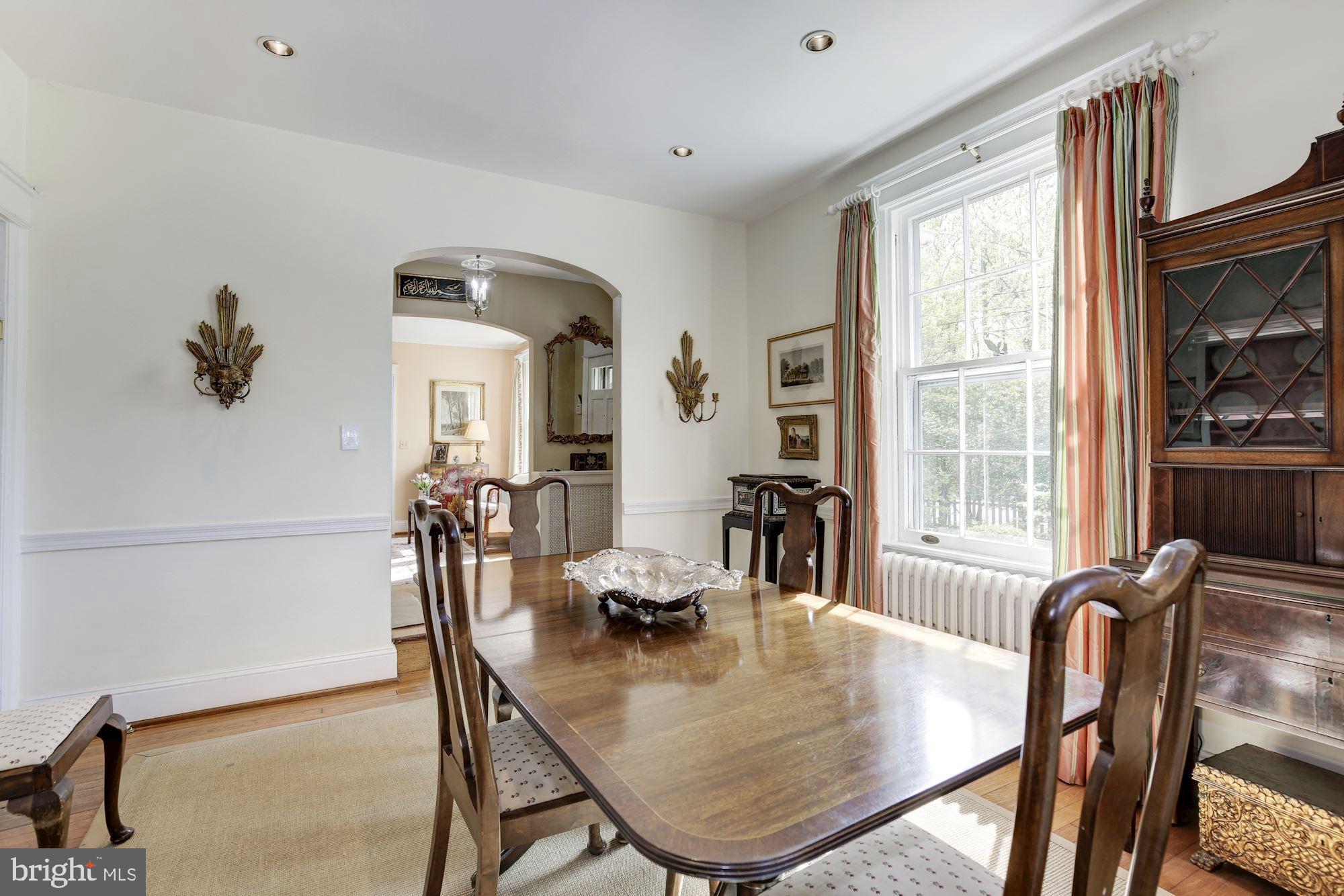 3207 Foxhall Road Northwest Washington, DC 20016 - Photo 19 of 34