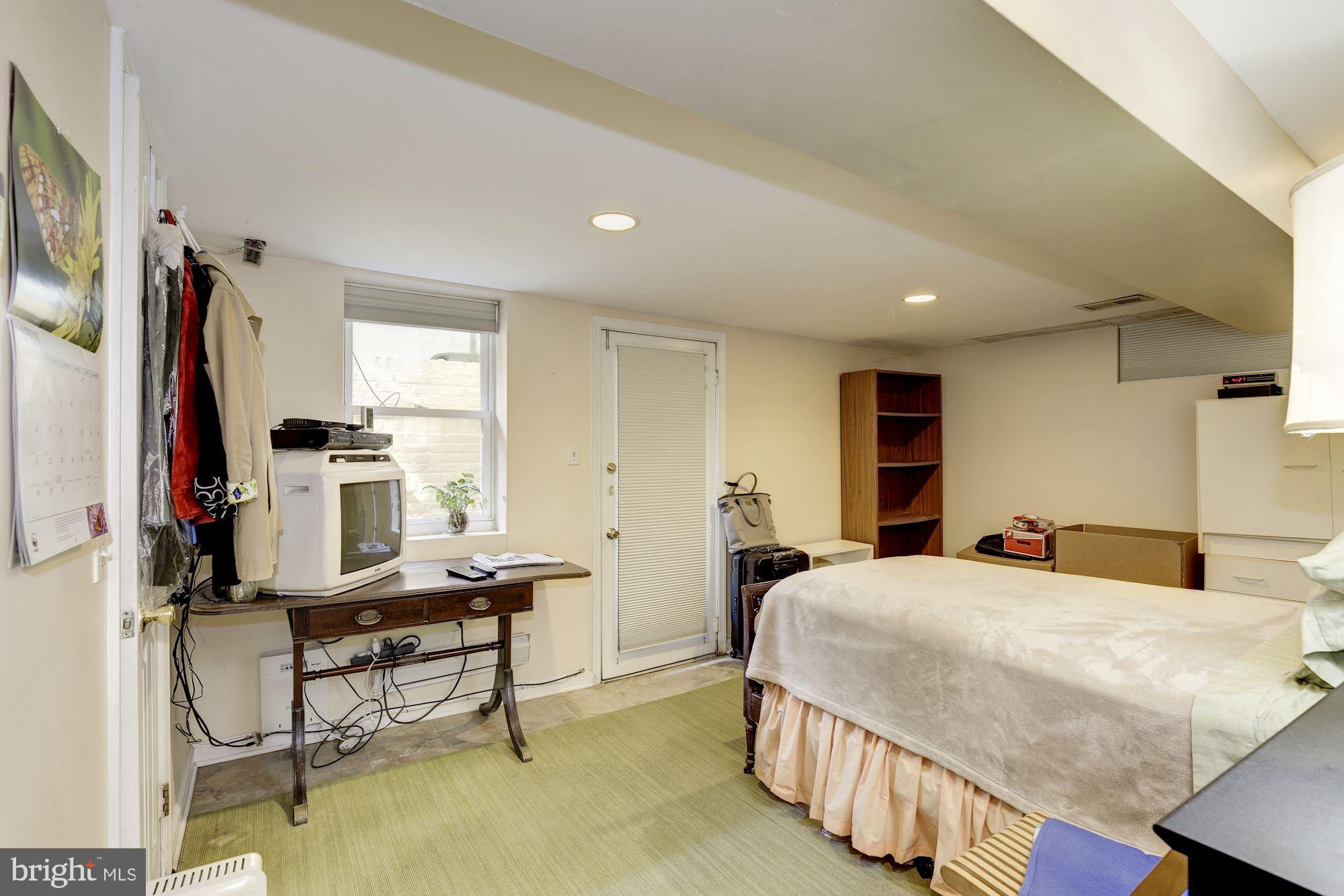 3207 Foxhall Road Northwest Washington, DC 20016 - Photo 28 of 34