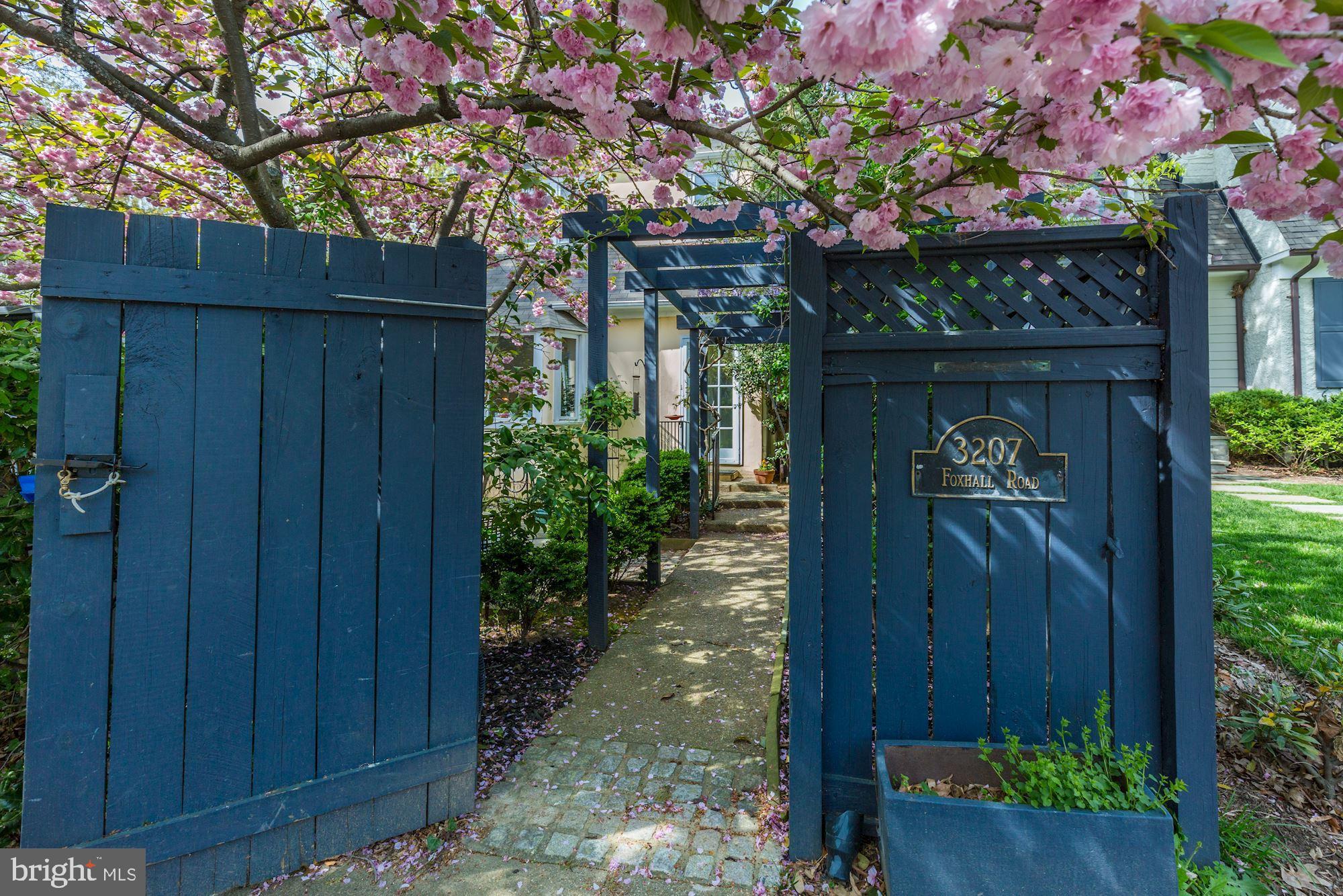 3207 Foxhall Road Northwest Washington, DC 20016 - Photo 30 of 34