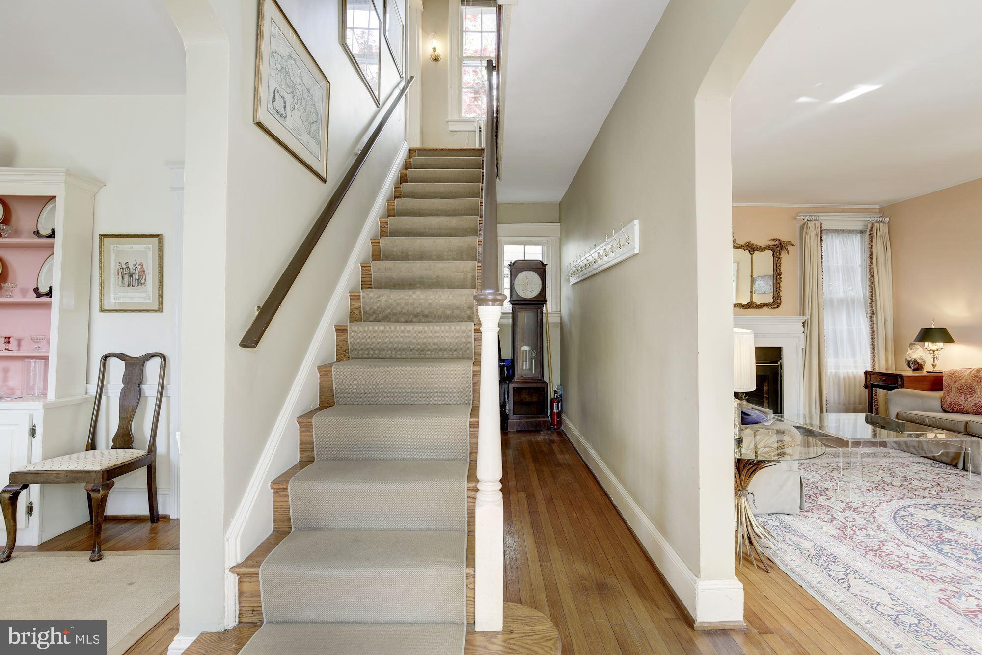 3207 Foxhall Road Northwest Washington, DC 20016 - Photo 4 of 34