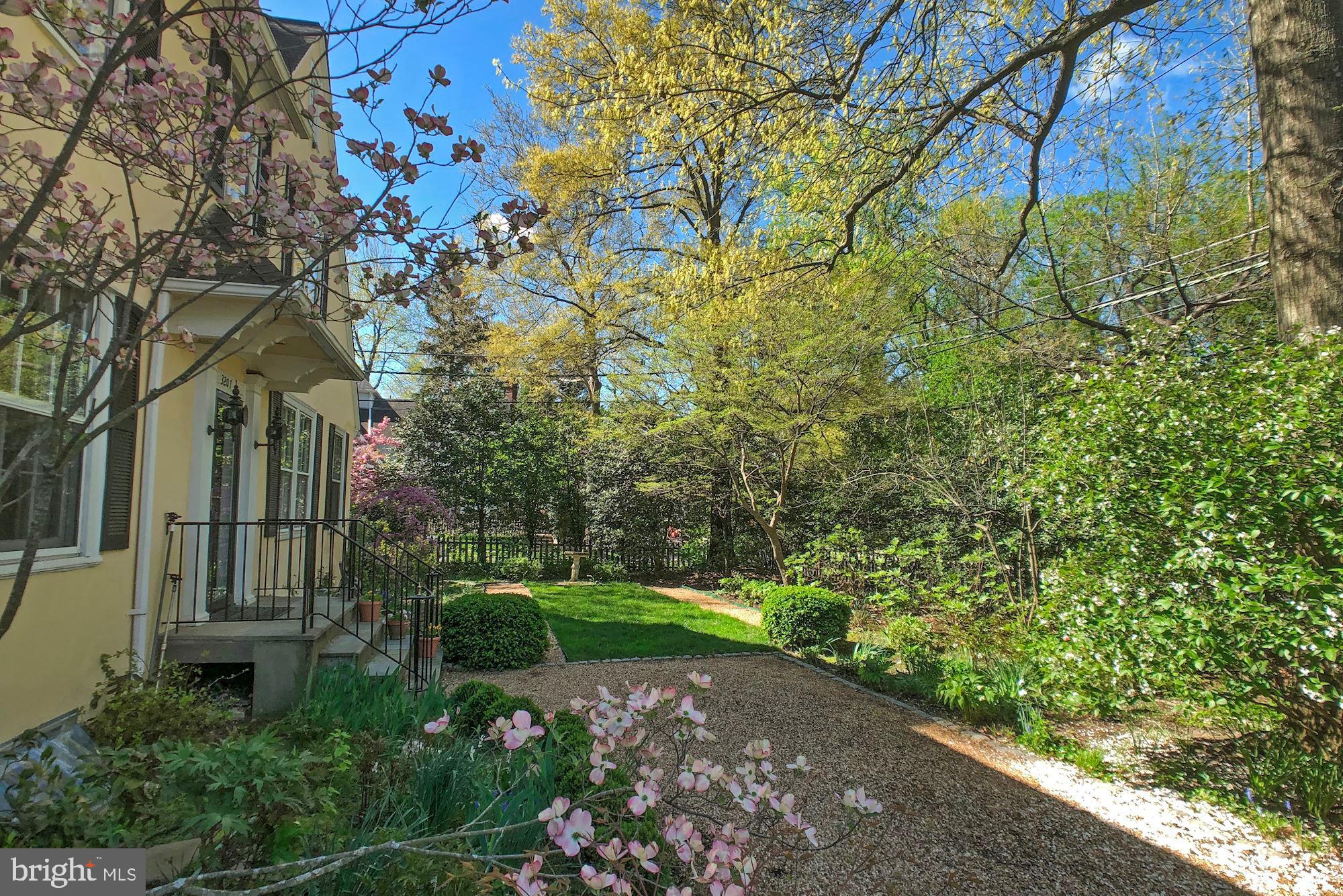 3207 Foxhall Road Northwest Washington, DC 20016 - Photo 31 of 34