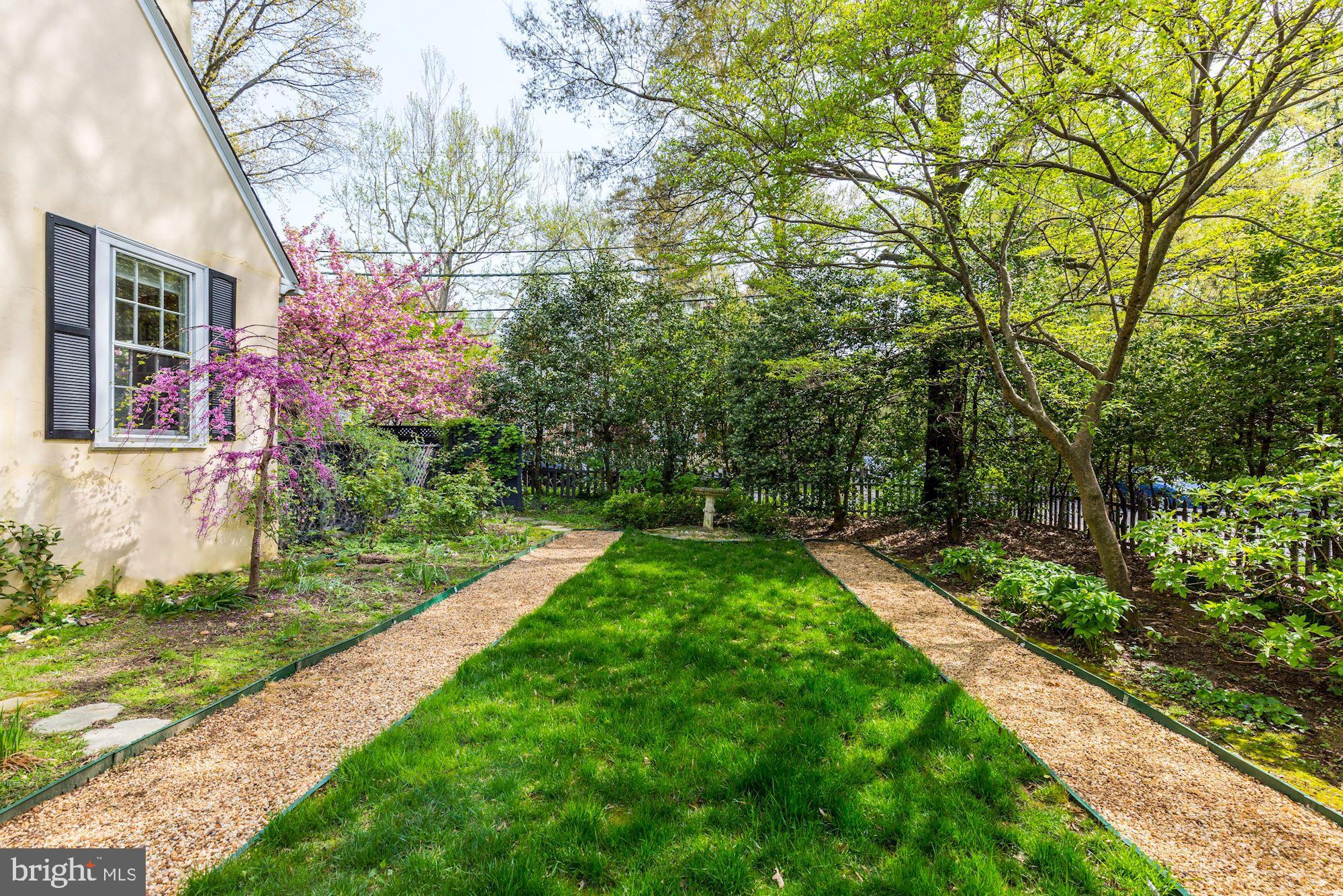 3207 Foxhall Road Northwest Washington, DC 20016 - Photo 32 of 34
