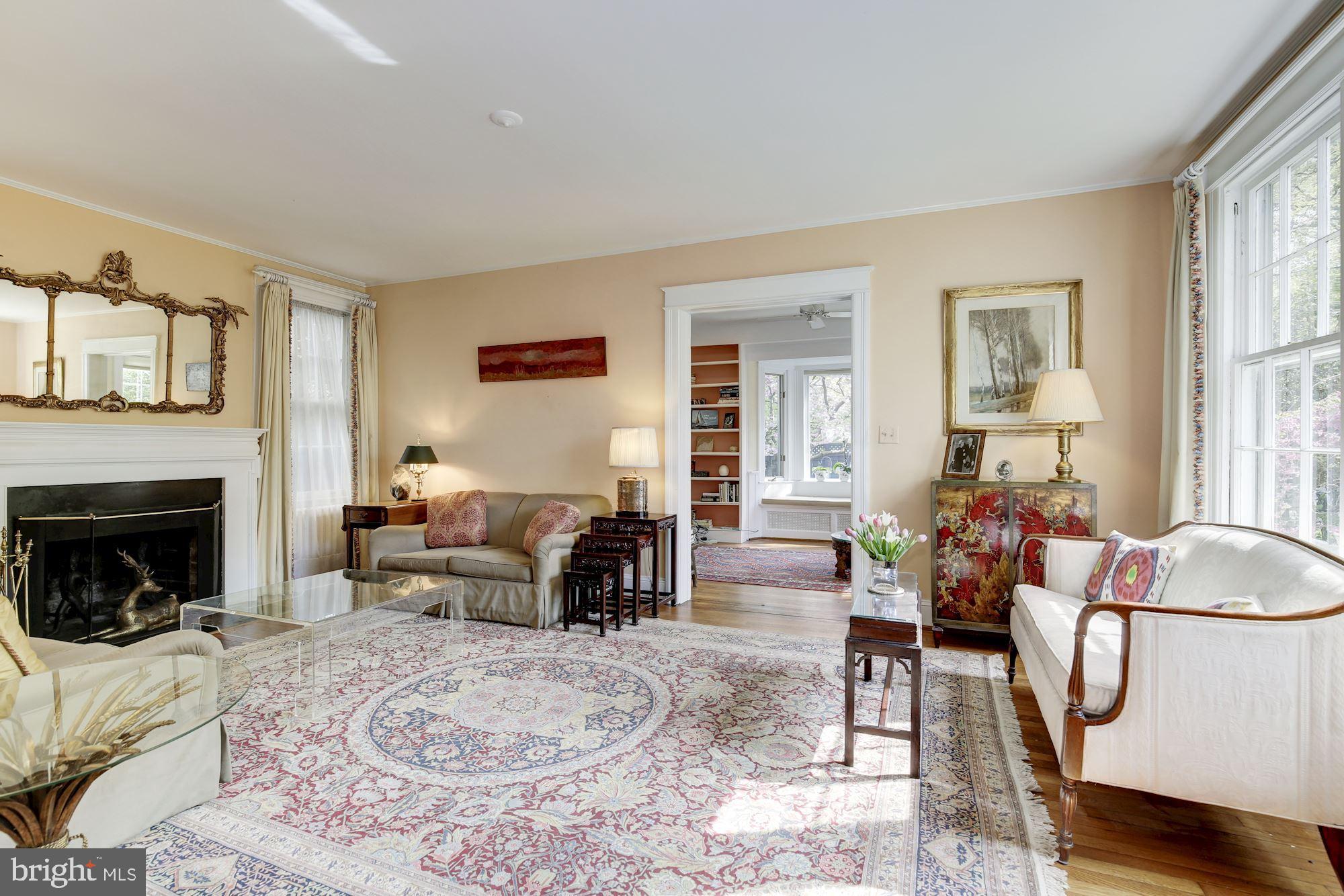 3207 Foxhall Road Northwest Washington, DC 20016 - Photo 5 of 34