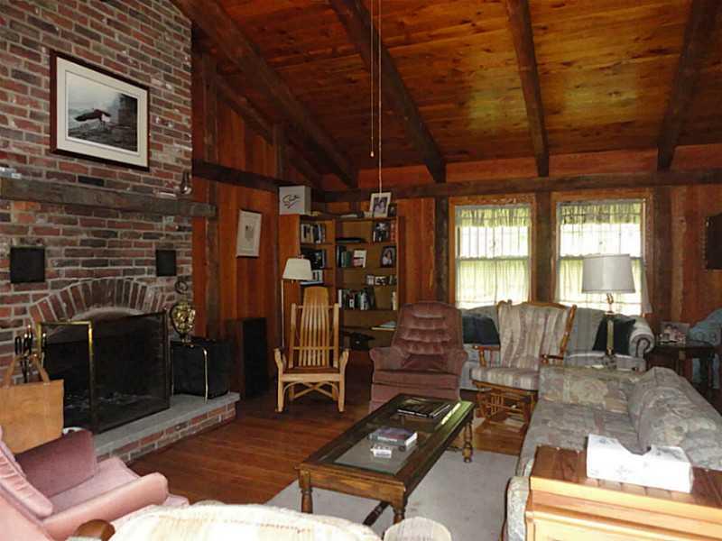 484 Peach Road Parker, PA 16049 - Photo 3 of 19 Living Room.