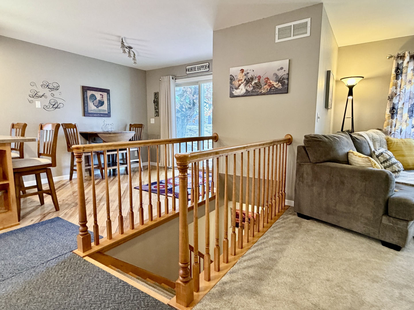 21186 Mathew Road Sterling, IL 61081 - Photo 23 of 66 a view of a furniture and a window in a room