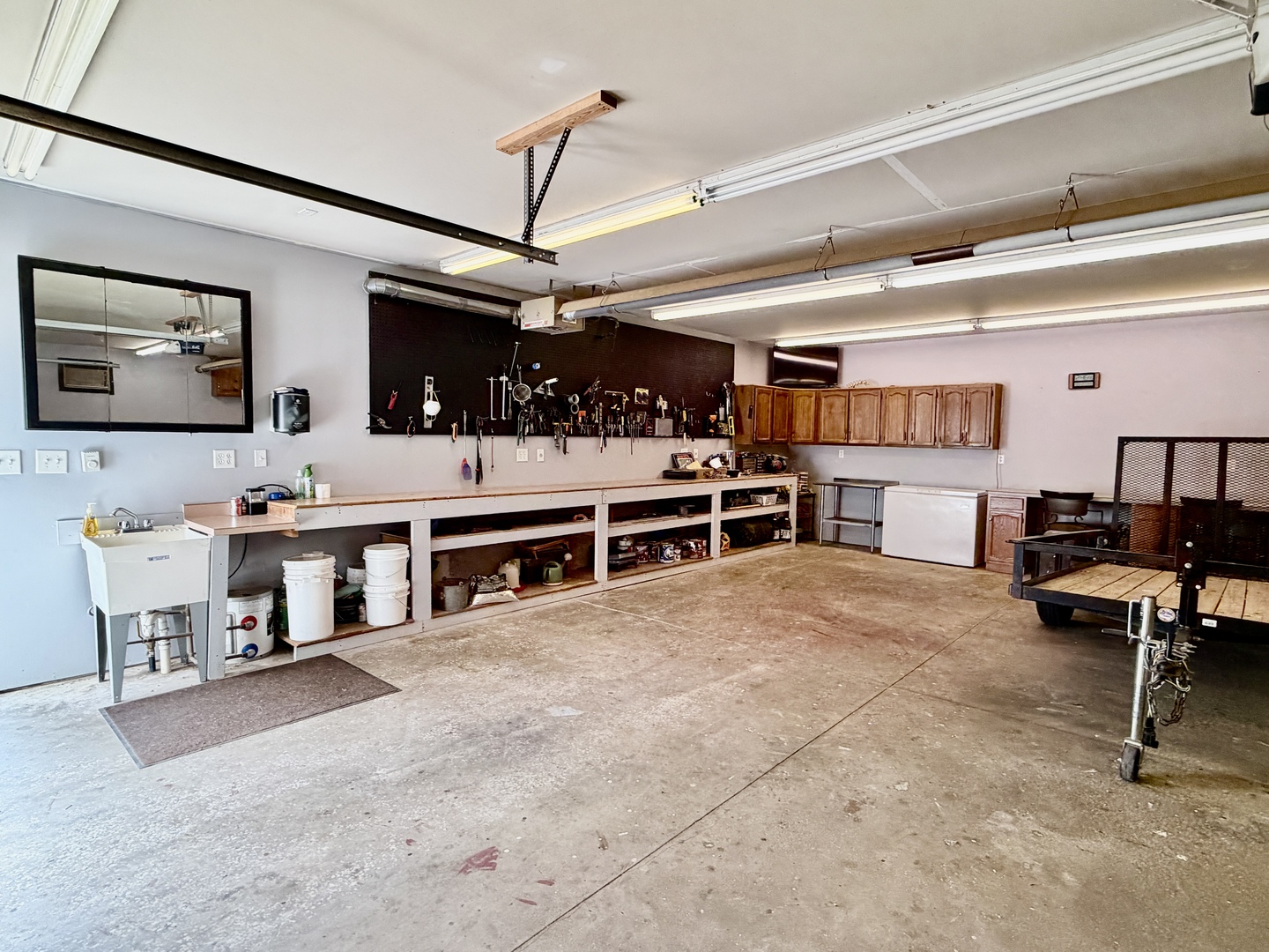 21186 Mathew Road Sterling, IL 61081 - Photo 47 of 66 a living room with furniture and a flat screen tv
