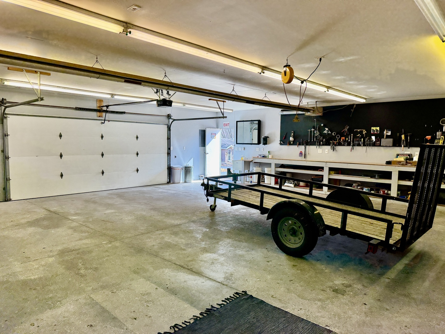 21186 Mathew Road Sterling, IL 61081 - Photo 48 of 66 a room with gym equipment