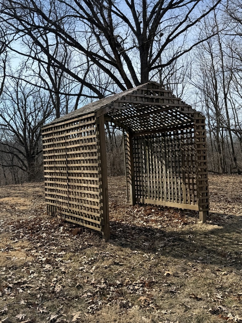 21186 Mathew Road Sterling, IL 61081 - Photo 51 of 66 a view of a black gate