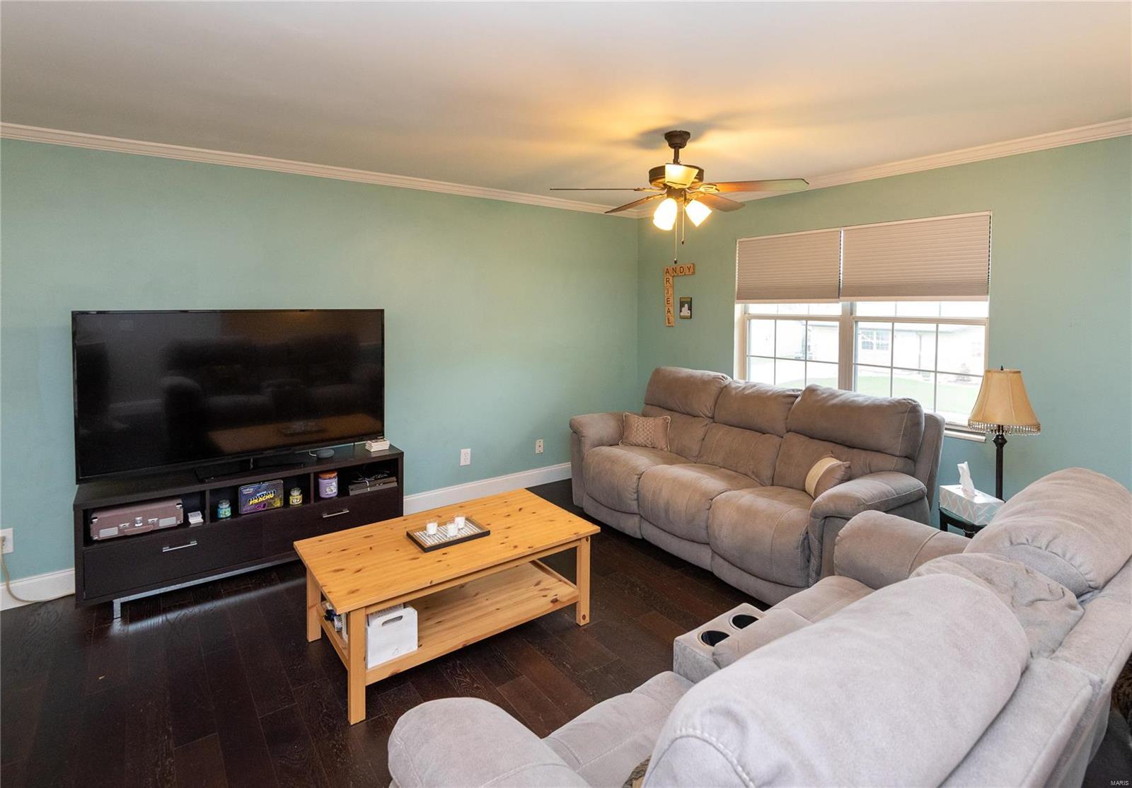 410 Riggin Road Troy, IL 62294 - Photo 2 of 17
