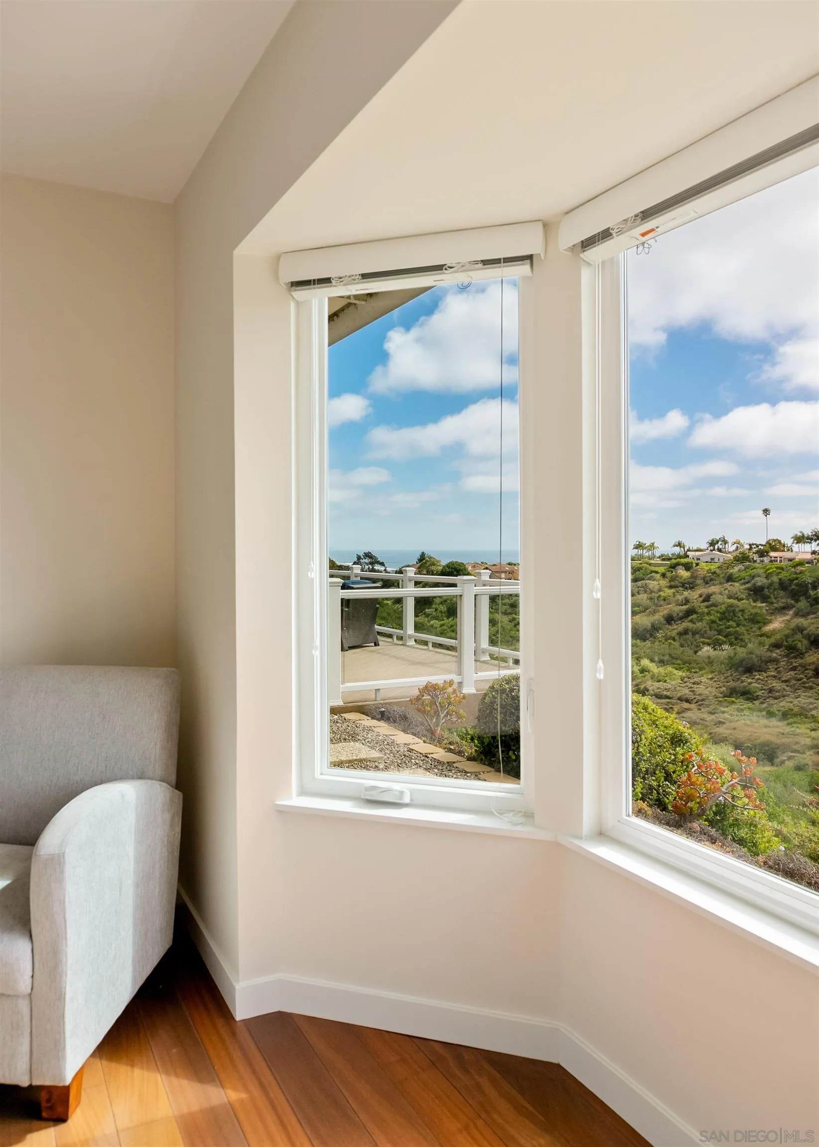 5958 Sagebrush Road La Jolla, CA 92037 - Photo 32 of 56 Ocean and canyon views from the primary
