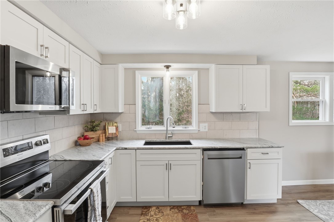 5644 Van Cruyningham Road Williamson, NY 14589 - Photo 14 of 30