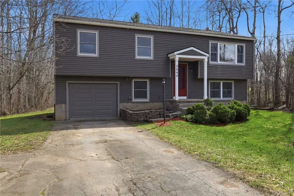 $289,900 | 5644 Van Cruyningham Road, Williamson, NY 14589