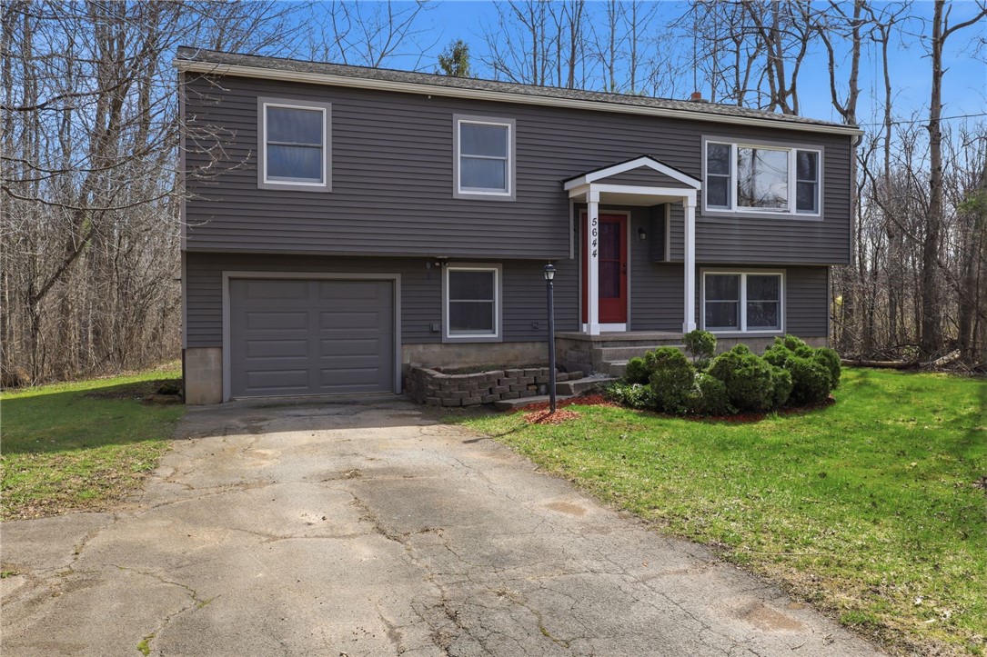 5644 Van Cruyningham Road Williamson, NY 14589 - Photo 2 of 30