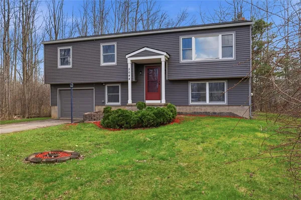 $289,900 | 5644 Van Cruyningham Road, Williamson, NY 14589