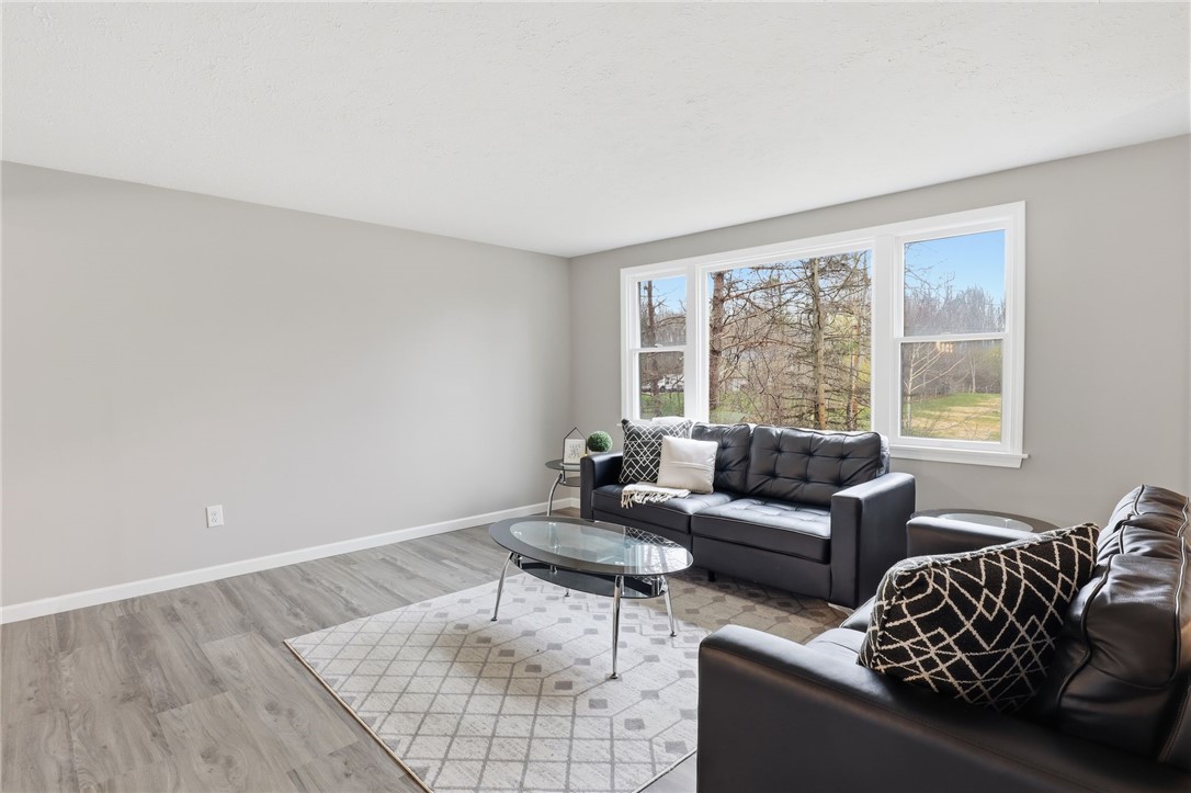 5644 Van Cruyningham Road Williamson, NY 14589 - Photo 5 of 30