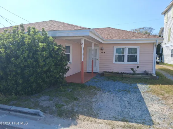$1,525 | 404 Fort Fisher Boulevard South, Unit A, Kure Beach, NC 28449