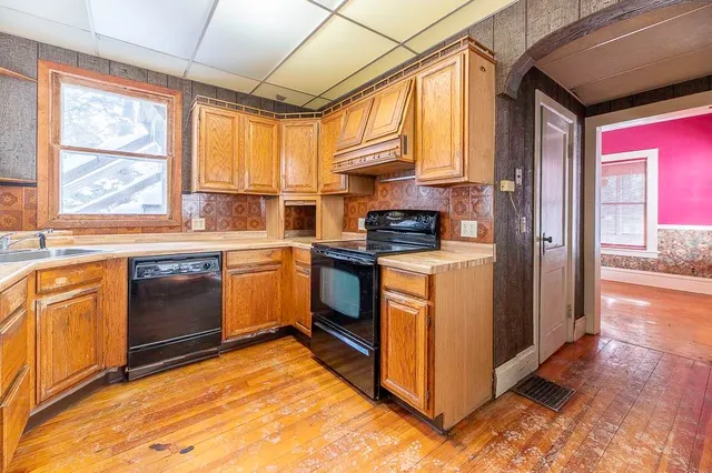 $199,000 | 204 North Queen Street, Whitewater, WI 53190