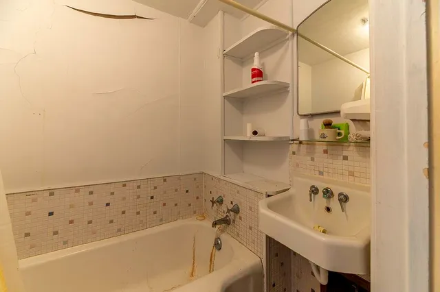 $199,000 | 204 North Queen Street, Whitewater, WI 53190