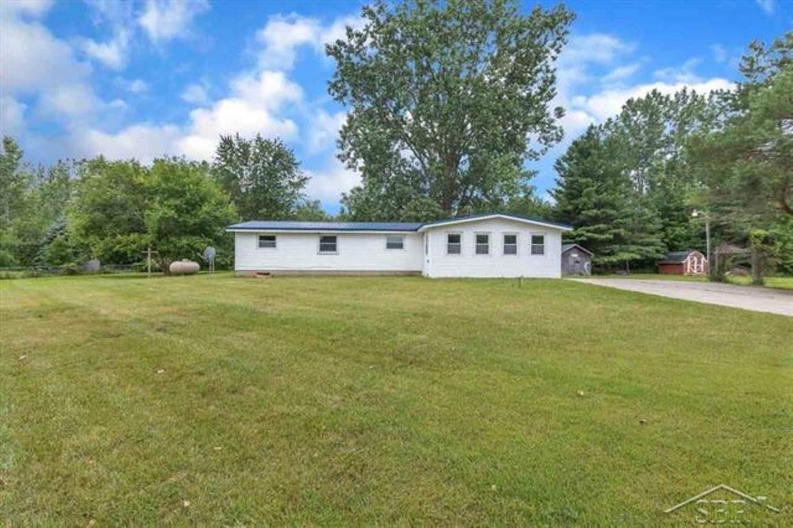 10087 North Meridian Road Merrill, MI 48637 - Photo 2 of 45