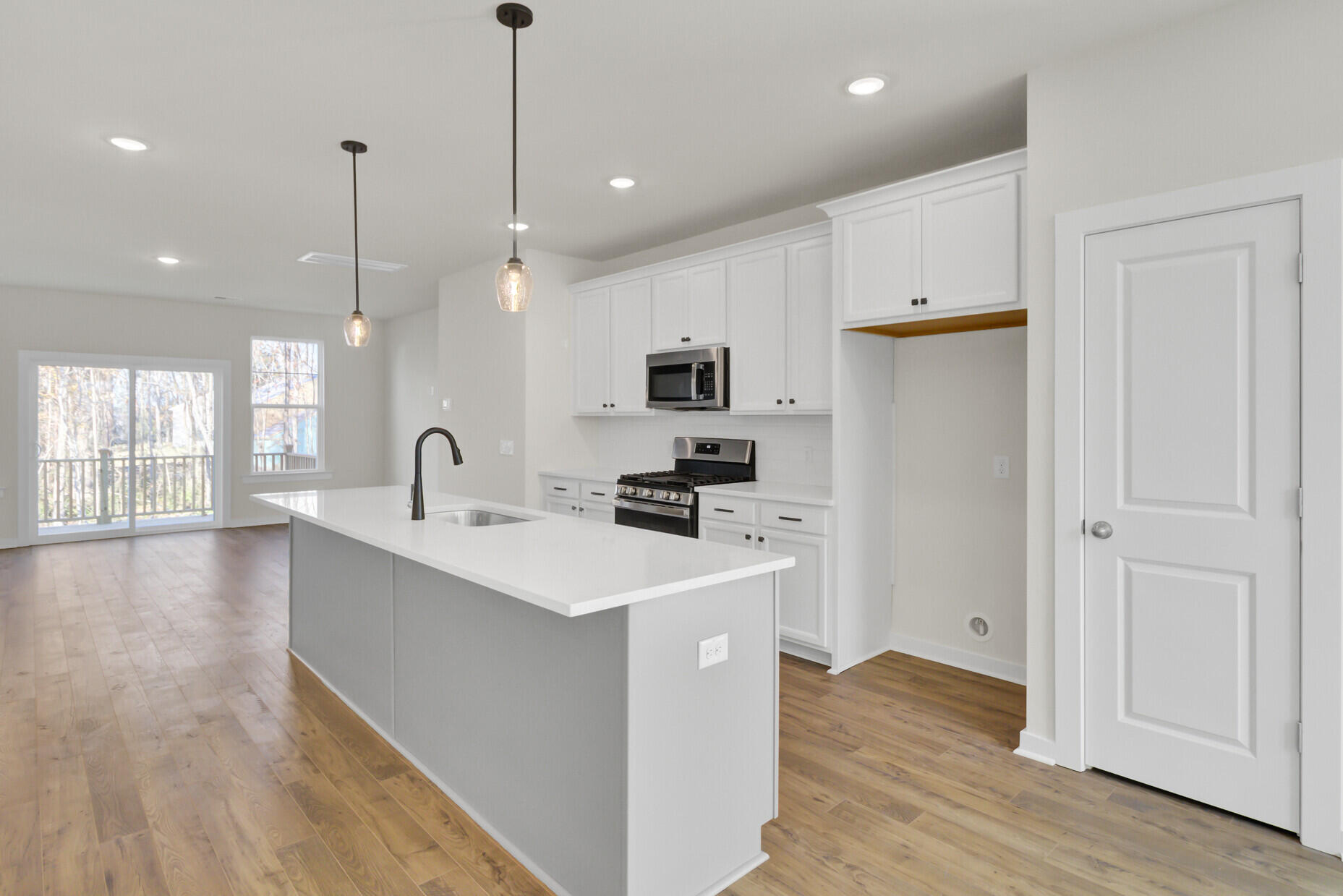 2011 Quiet Ibis Road Hanahan, SC 29410 - Photo 5 of 35 22_22_mls