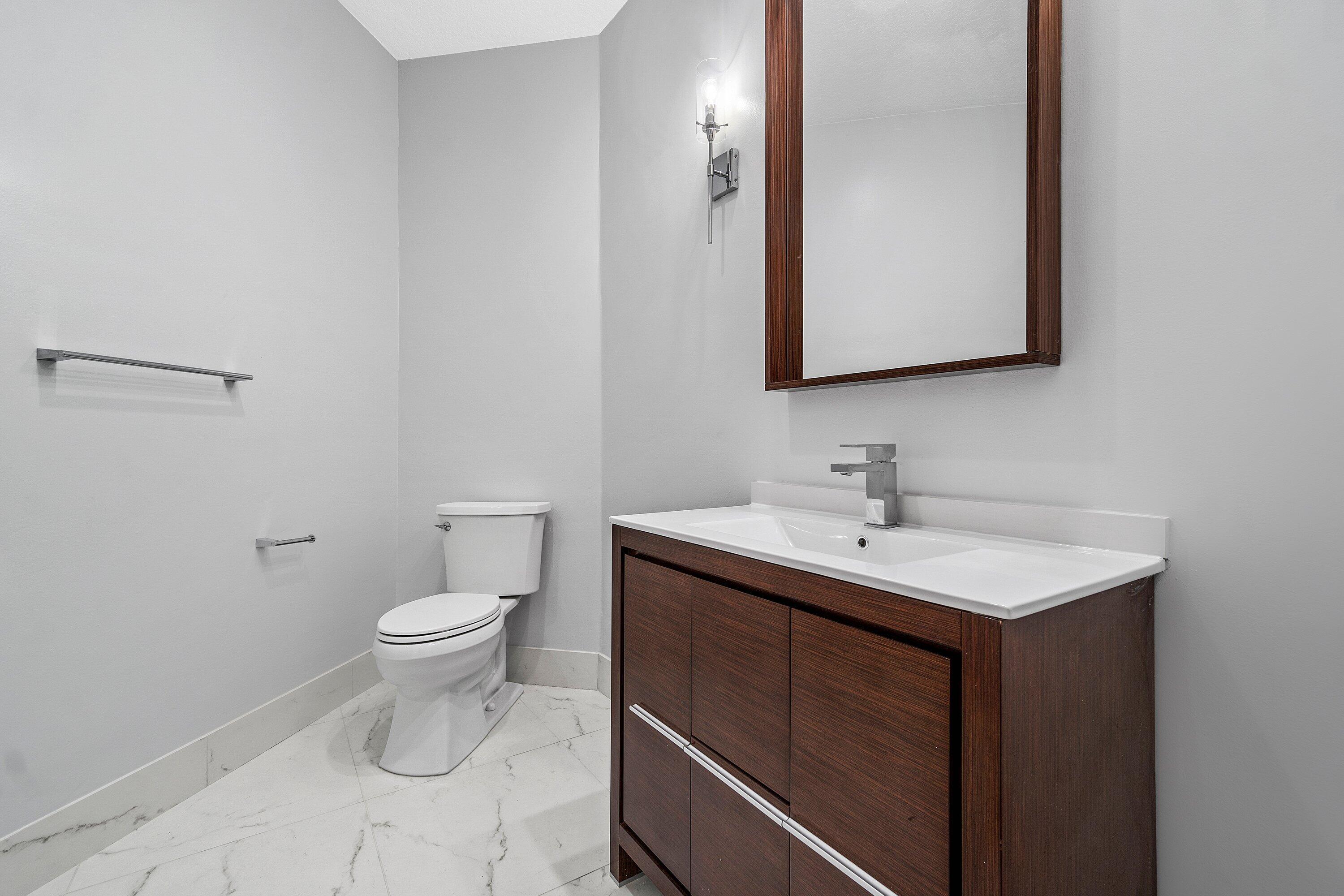 201 Northeast 4th Street Boca Raton, FL 33432 - Photo 26 of 33 010-201Northeast4thStreet-BocaRaton-FL-3