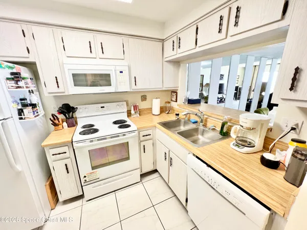 $1,900 | 3060 North Atlantic Avenue, Unit 702, Cocoa Beach, FL 32931
