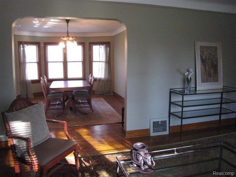 19020 Merriman Road Livonia, MI 48152 - Photo 10 of 16 additional view dining.JPG