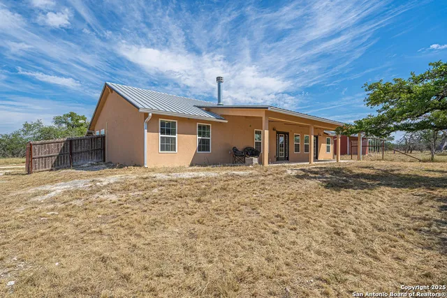 $1,200,000 | 6415 Old Harper Road, Fredericksburg, TX 78624