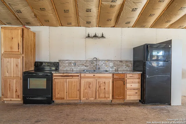 $1,200,000 | 6415 Old Harper Road, Fredericksburg, TX 78624