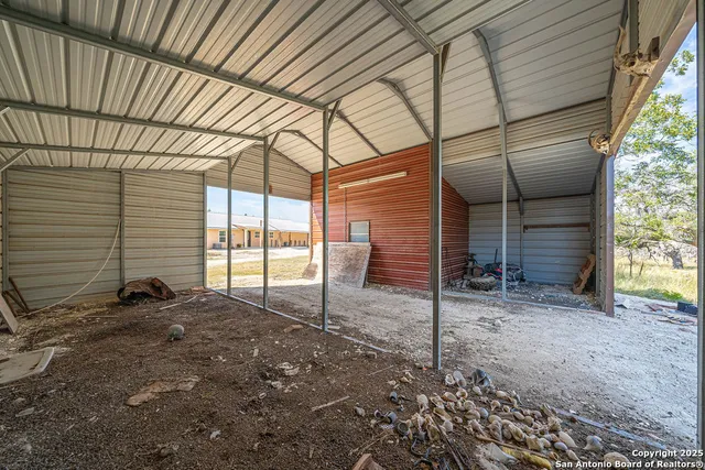 $1,200,000 | 6415 Old Harper Road, Fredericksburg, TX 78624