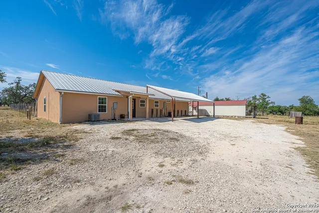 $1,200,000 | 6415 Old Harper Road, Fredericksburg, TX 78624