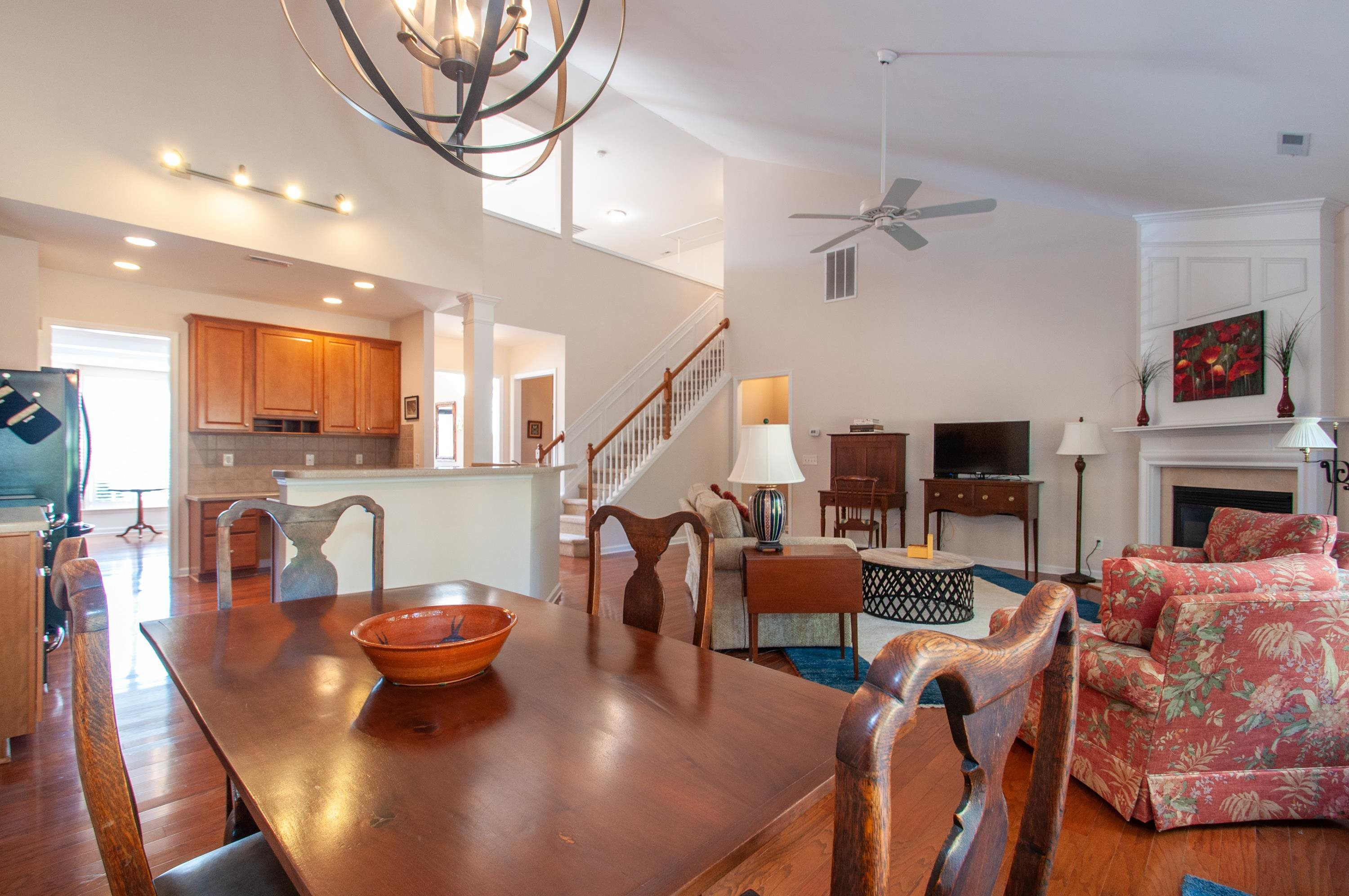 4616 Manassa Pope Lane Raleigh, NC 27612 - Photo 17 of 39 Breakfast/Living/Kitchen