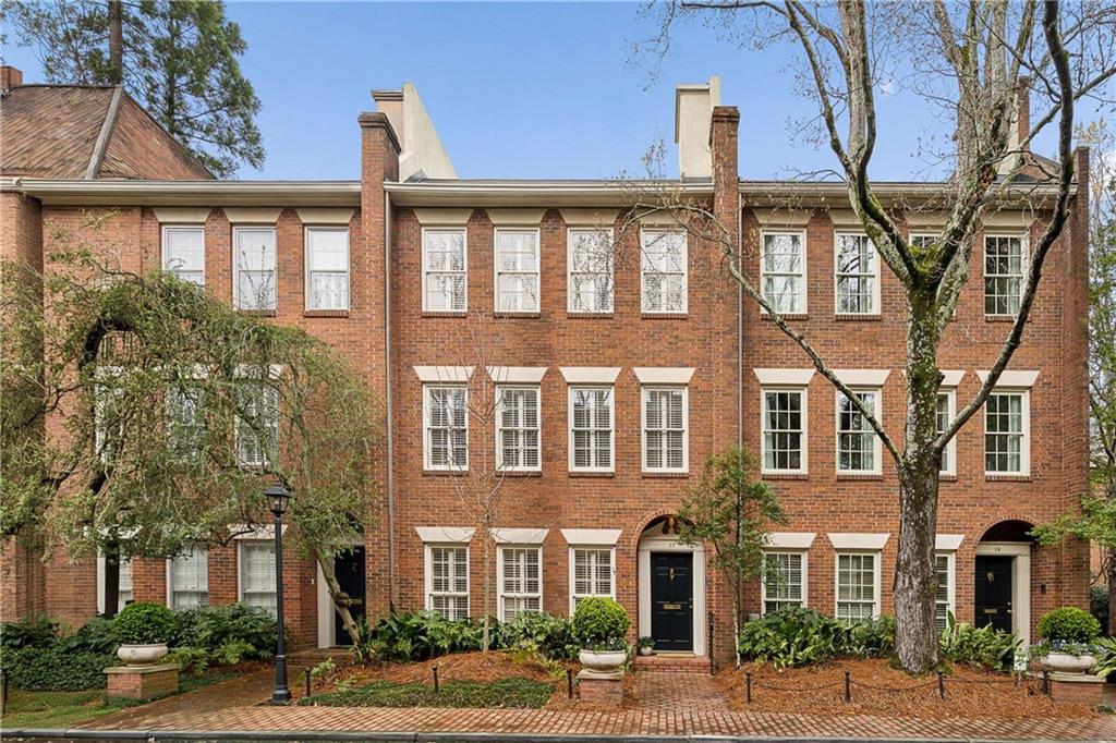 17 Muscogee Way Northwest Atlanta, GA 30305 - Photo 2 of 40 front view of a building