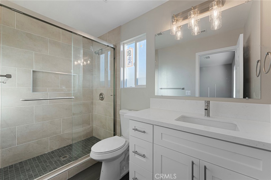 805 South 10th Street Montebello, CA 90640 - Photo 23 of 29 Bathroom #1