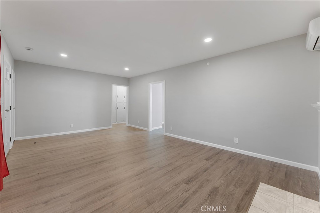 805 South 10th Street Montebello, CA 90640 - Photo 6 of 29 Living Room