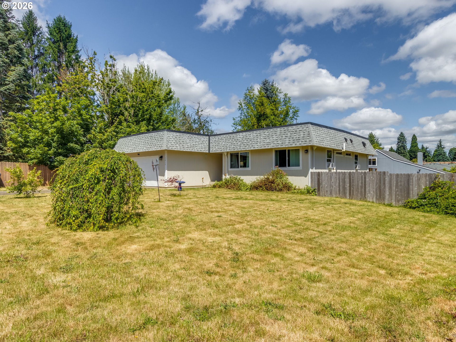 7913 Southeast Clackamas Road Milwaukie, OR 97267 - Photo 4 of 44
