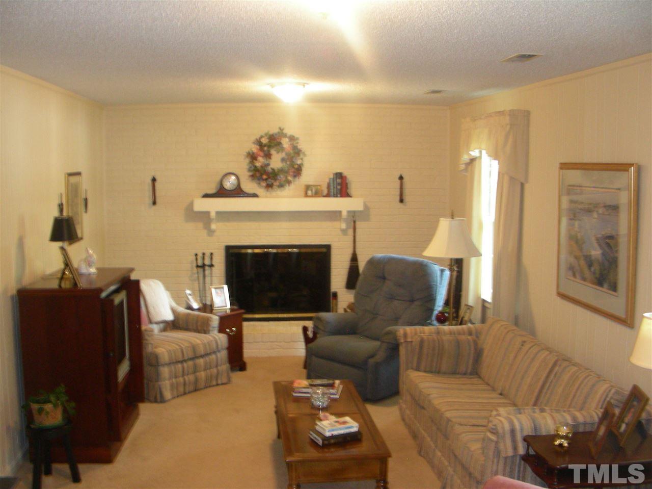 606 Southeast Maynard Road Cary, NC 27511 - Photo 4 of 16 Gallery Image 4