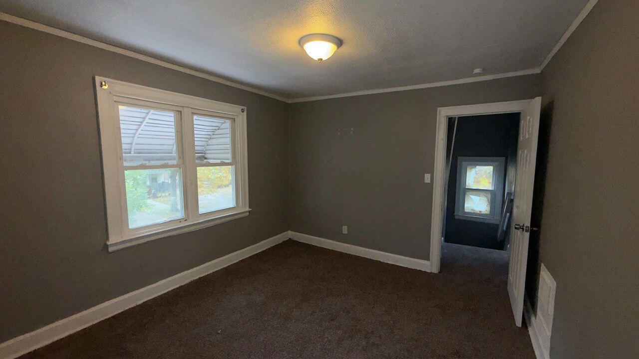 15887 Lauder Street Detroit, MI 48227 - Photo 11 of 19 CAqvF7UMZaOdJwJZqURVSLwcCSijf5_I-mLRQeq3