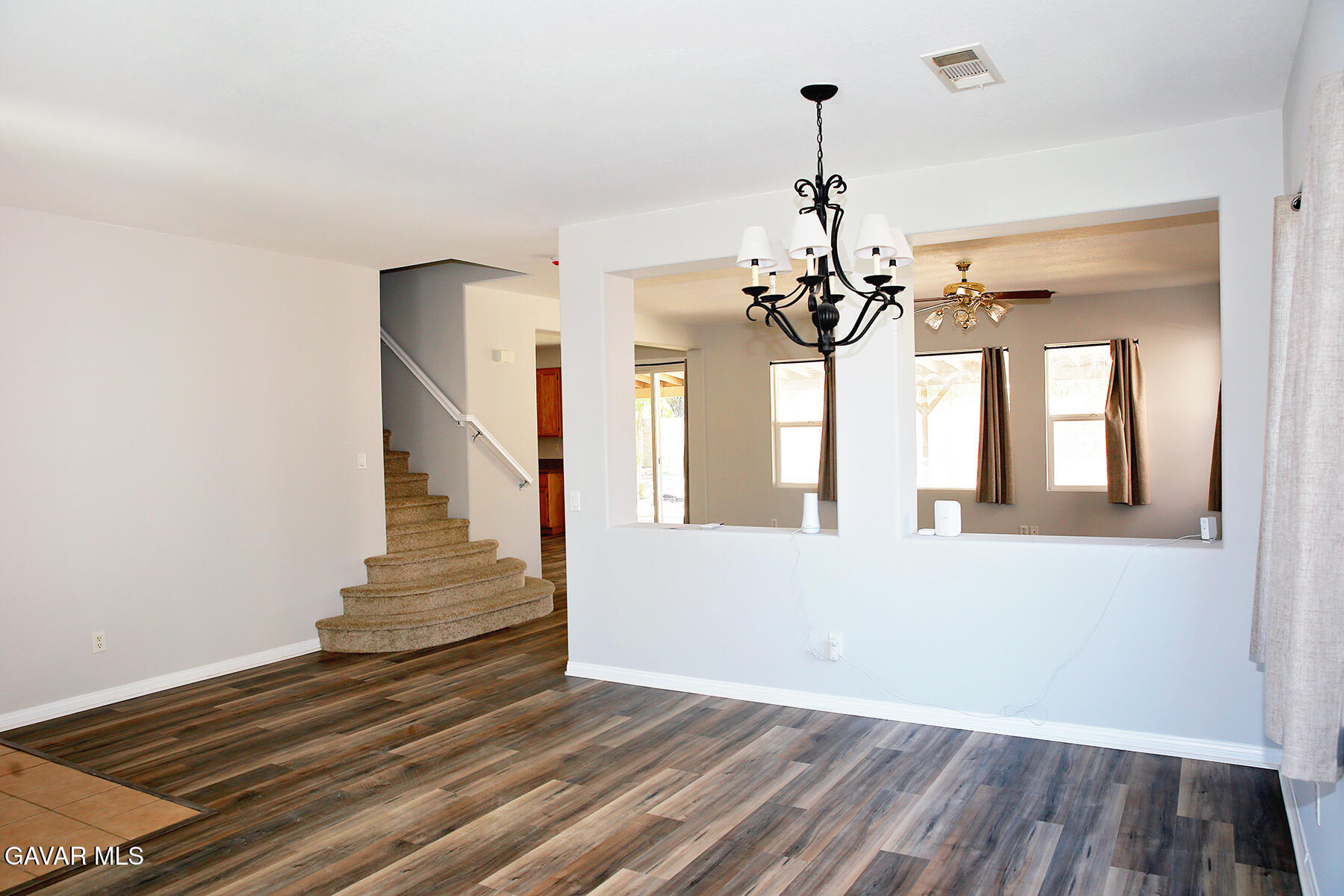 43641 Rucker Street Lancaster, CA 93535 - Photo 4 of 28 38835_9999_41