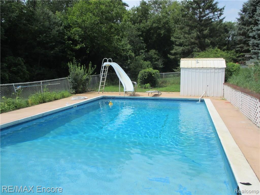 11600 Big Lake Road Davisburg, MI 48350 - Photo 11 of 60 IMG_5539.JPG
