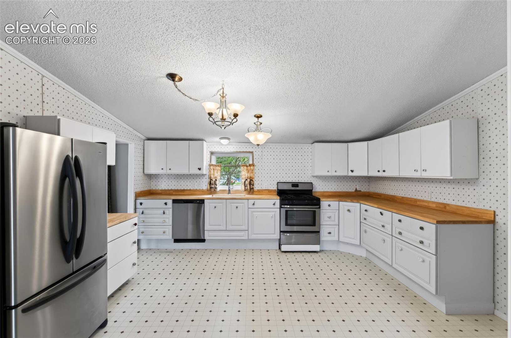 30640 Aldred Road Pueblo, CO 81006 - Photo 9 of 33 Gallery Image 9