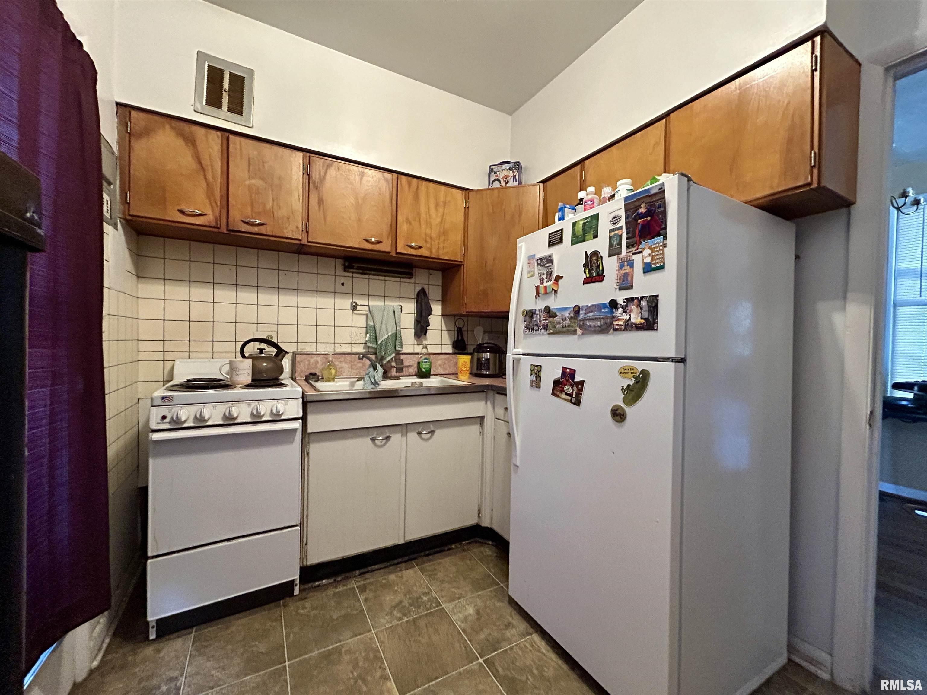 1004 West Mill Street Carbondale, IL 62901 - Photo 24 of 29