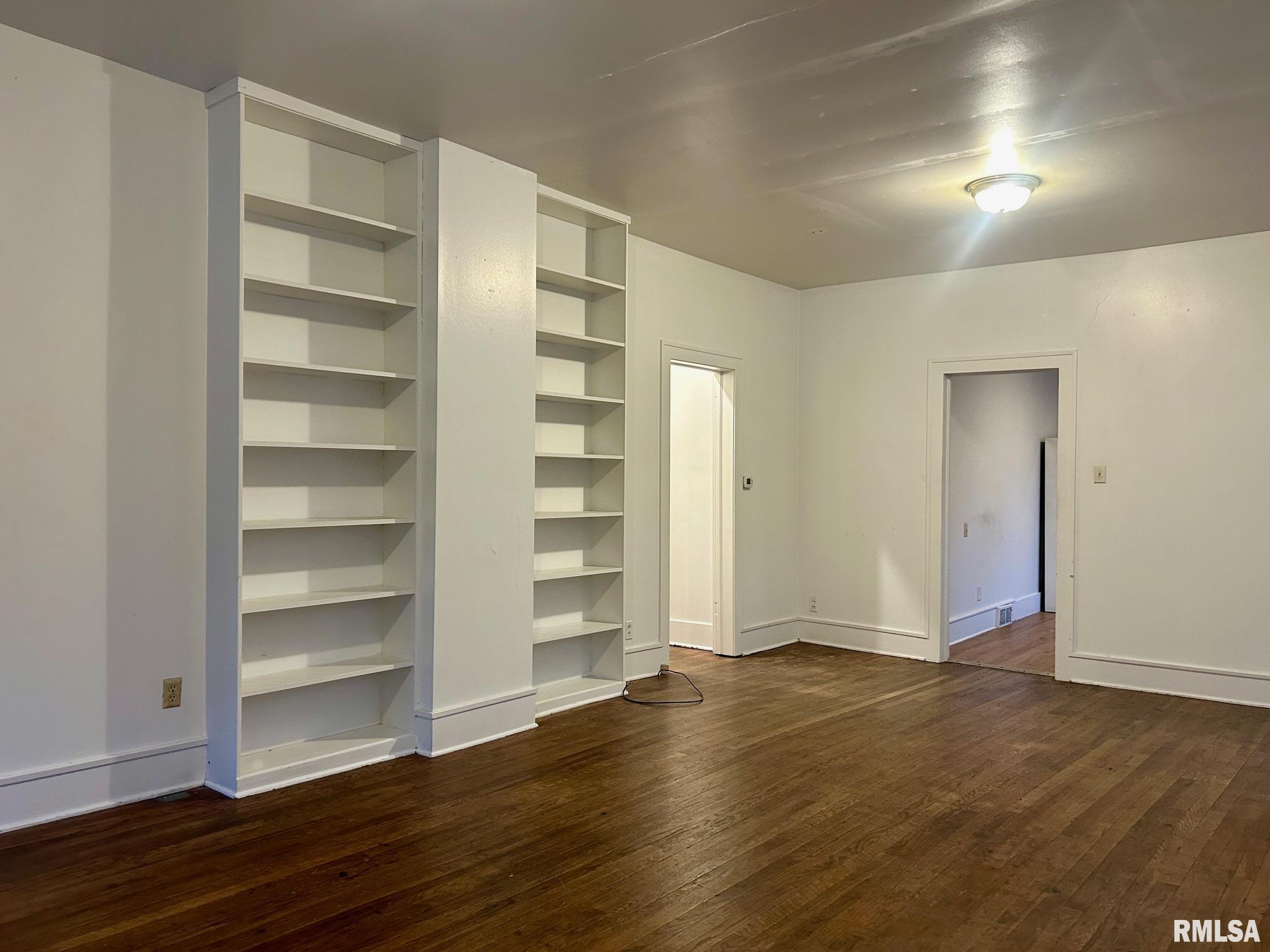 1004 West Mill Street Carbondale, IL 62901 - Photo 6 of 29