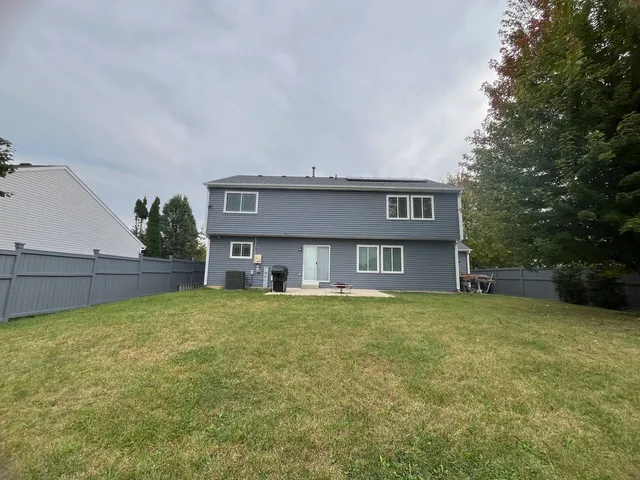 $465,000 | 21022 Longmeadow Drive, Crest Hill, IL 60403