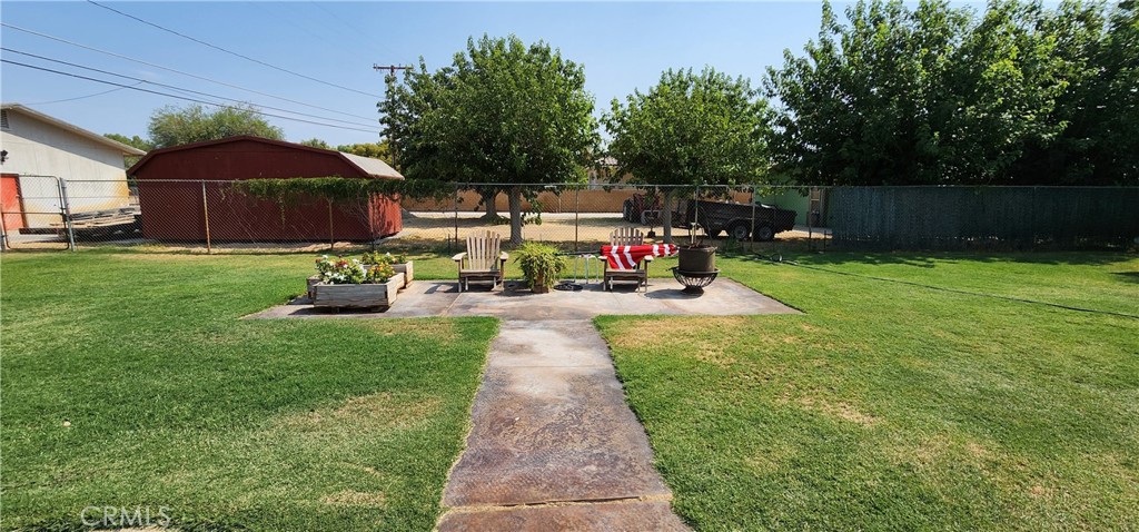 690 Riviera Drive Blythe, CA 92225 - Photo 14 of 50 Sitting area