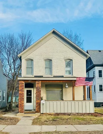 $249,000 | 407 North Broad Street, Mankato, MN 56001