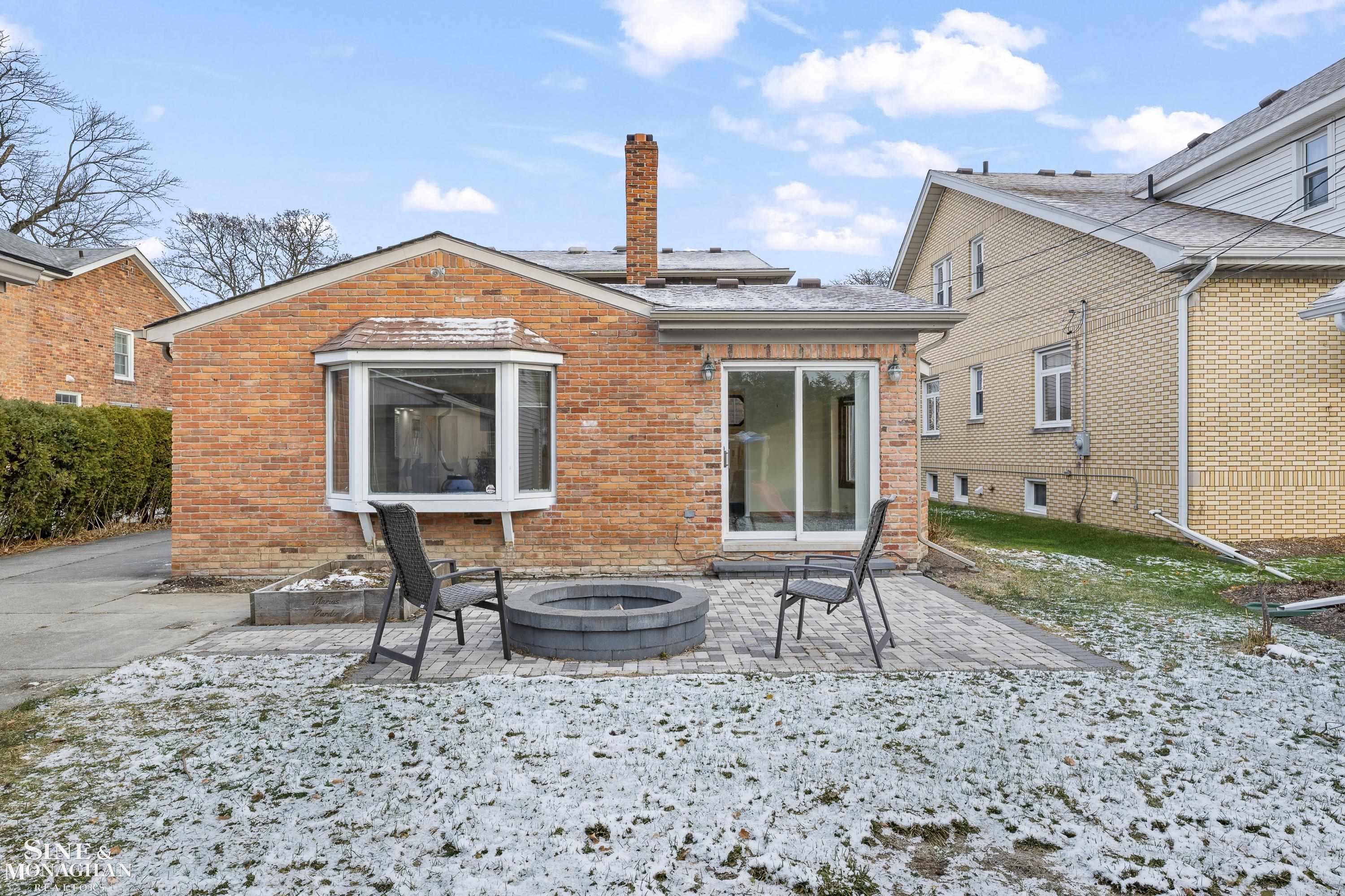 65 Vernier Road Grosse Pointe, MI 48236 - Photo 28 of 36 50195494-3b915735-eedc-42bb-95d4-012219324d13.JPG