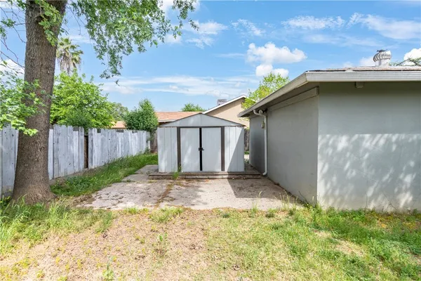 $299,999 | 789 Yosemite Parkway, Merced, CA 95340
