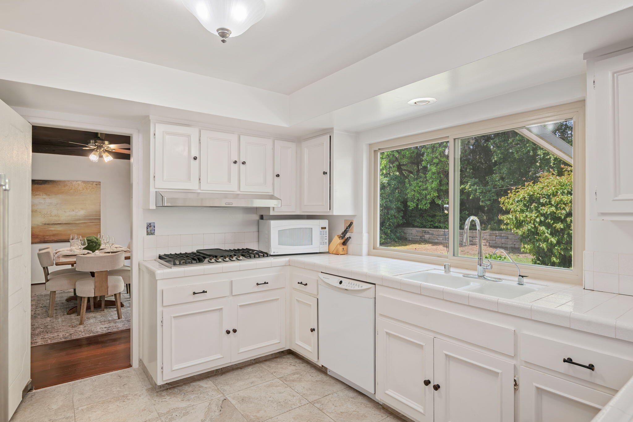 875 Norma Way Santa Barbara, CA 93111 - Photo 12 of 33 Kitchen