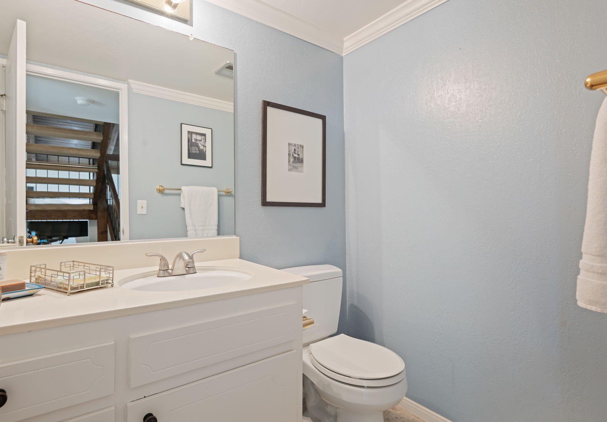 875 Norma Way Santa Barbara, CA 93111 - Photo 16 of 33 Powder Room